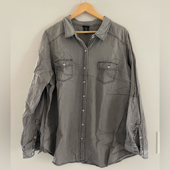 torrid Tops - Torrid Grey Button-Down Long Sleeve Shirt